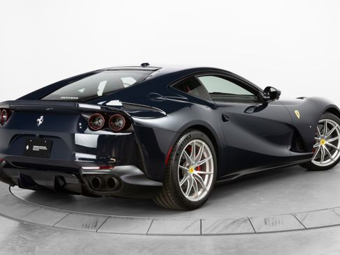 Used 2020 Ferrari 812 Superfast RWD image 93