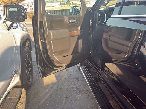 Used 2021 GMC Sierra 1500 Denali w/ Denali Ultimate Package image 27