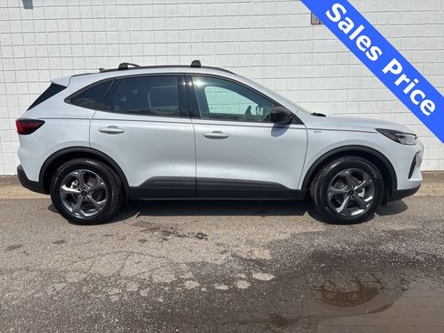 New 2025 Ford Escape ST-Line w/ Equipment Group 301A image 4