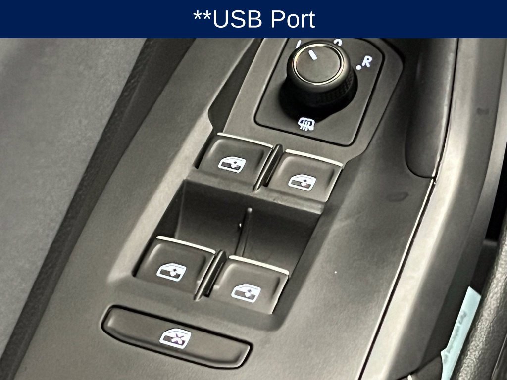 Used 2025 Volkswagen Jetta SE FWD image 13