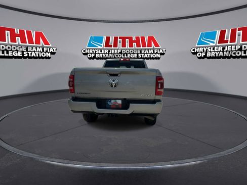 Used 2024 RAM 2500 Laramie AWD/4WD image 7