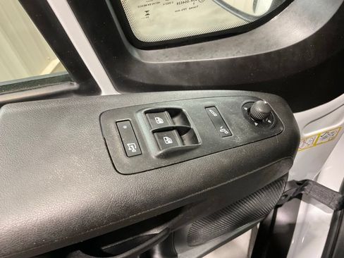 Used 2025 RAM ProMaster 2500 w/ Convenience Group FWD image 7