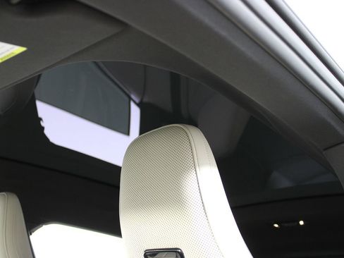 Used 2023 BMW iX xDrive50 w/ Sport Package image 37