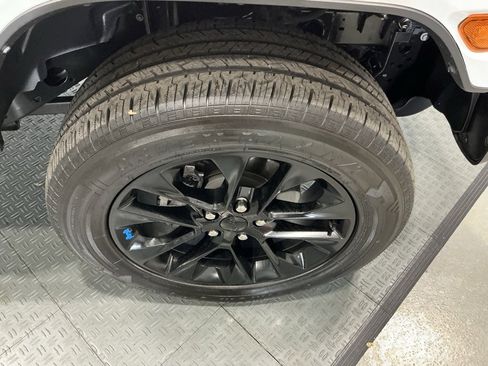 Used 2022 Jeep Wrangler Unlimited Sahara w/ Cold Weather Group image 59