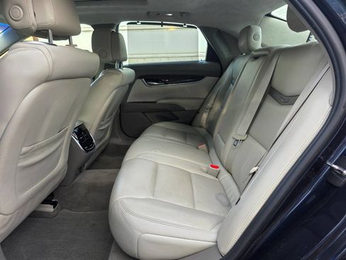 Used 2014 Cadillac XTS Platinum image 33