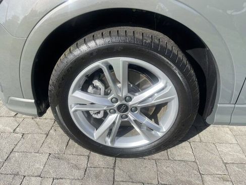 Used 2024 Audi Q3 2.0T Premium Plus w/ Premium Plus Package image 37