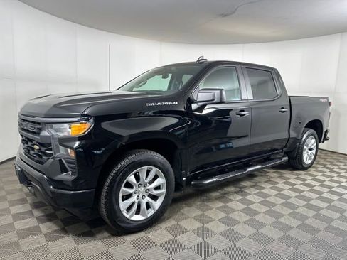 Used 2023 Chevrolet Silverado 1500 Custom image 7
