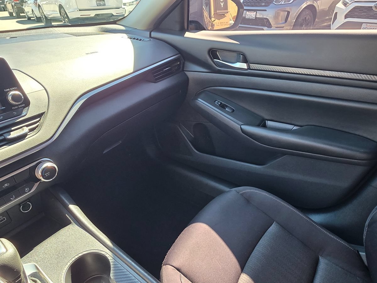 Used 2022 Nissan Altima 2.5 S FWD image 34