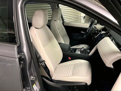 Certified 2025 Land Rover Discovery Sport S image 6