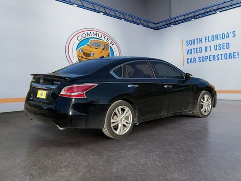 Used 2013 Nissan Altima 3.5 SV w/ Navigation Pkg FWD image 6