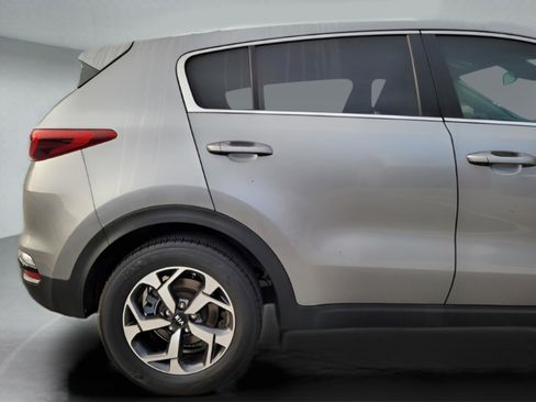 Used 2022 Kia Sportage LX image 32