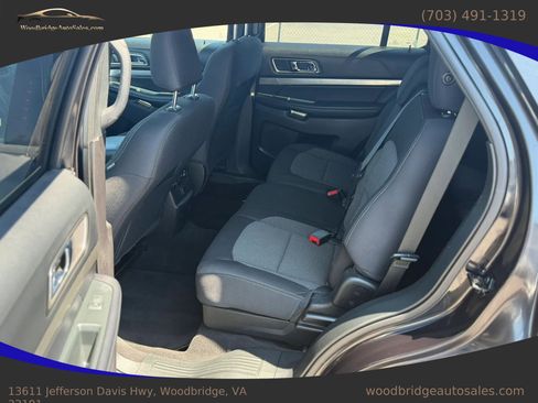 Used 2019 Ford Explorer XLT FWD image 13