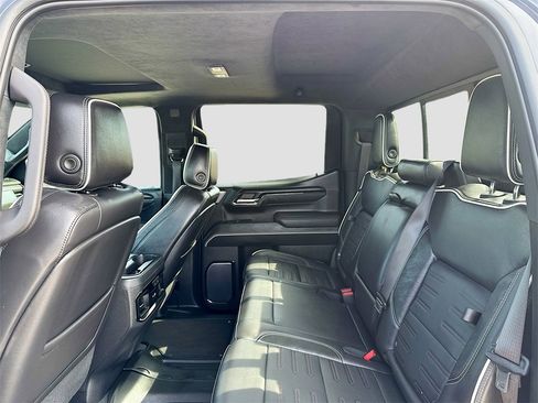 Used 2023 GMC Sierra 1500 AT4X image 24