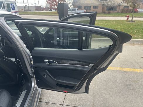 Used 2013 Porsche Panamera image 40