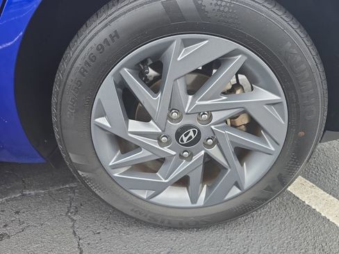 Used 2024 Hyundai Elantra SEL image 33