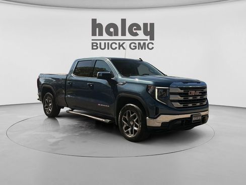 Used 2024 GMC Sierra 1500 SLE w/ Preferred Package AWD/4WD image 7