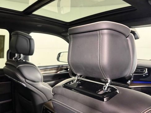 Used 2022 Jeep Grand Wagoneer Series II image 31