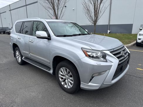 Used 2019 Lexus GX 460 Premium image 3