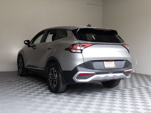 Used 2025 Kia Sportage LX FWD image 13