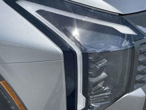 New 2026 Kia Sportage LX image 7