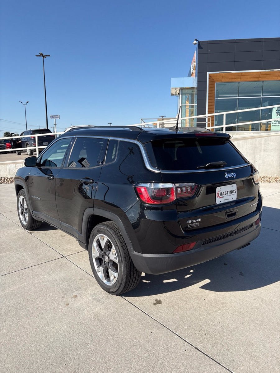 Used 2019 Jeep Compass Limited AWD/4WD image 3
