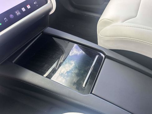 Used 2019 Tesla Model X Long Range AWD/4WD image 24