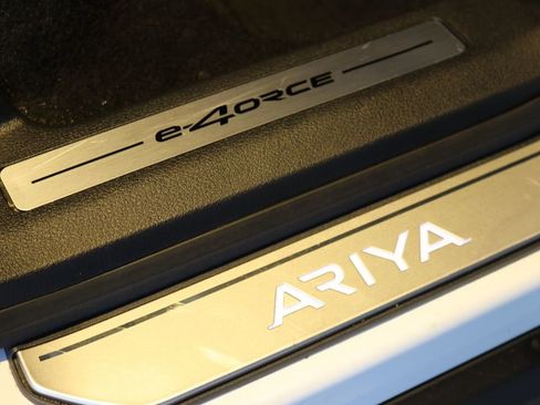 Used 2023 Nissan Ariya AWD image 33