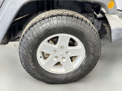 Used 2017 Jeep Wrangler Sport w/ Quick Order Package 24S image 28