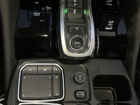 Used 2023 Acura MDX SH-AWD w/ Technology Package image 18