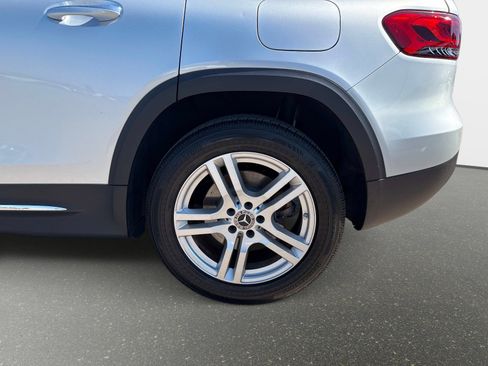 Used 2020 Mercedes-Benz GLB 250 w/ Premium Package image 11