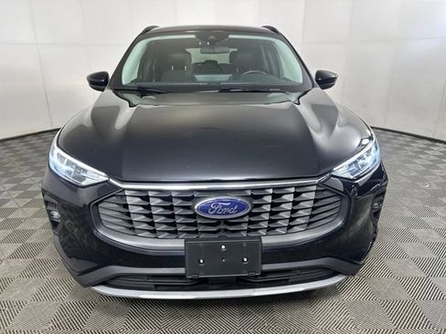 Used 2023 Ford Escape SE image 8