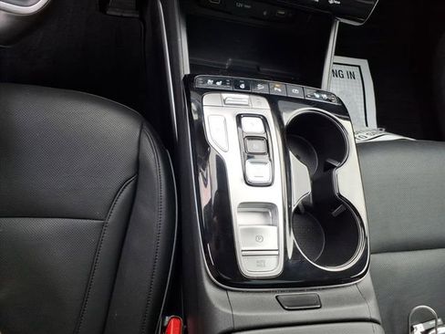 Certified 2022 Hyundai Tucson Limited w/ Cargo Package image 16