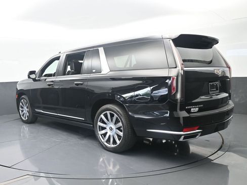 Used 2024 Cadillac Escalade ESV Premium Luxury Platinum AWD/4WD image 4