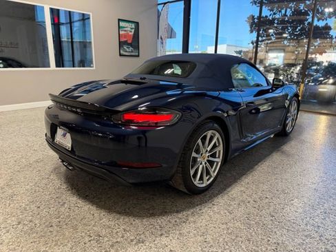 Used 2018 Porsche 718 Boxster RWD image 44