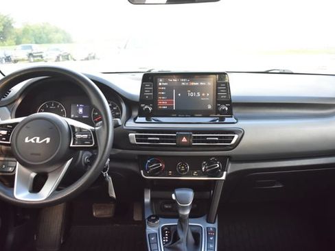 Used 2023 Kia Seltos LX AWD/4WD image 30