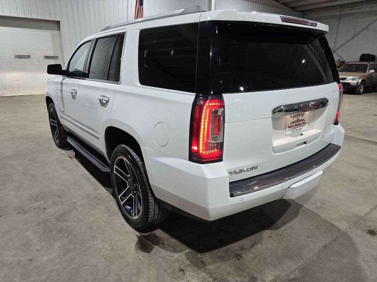 Used 2017 GMC Yukon Denali w/ Open Road Package AWD/4WD image 9