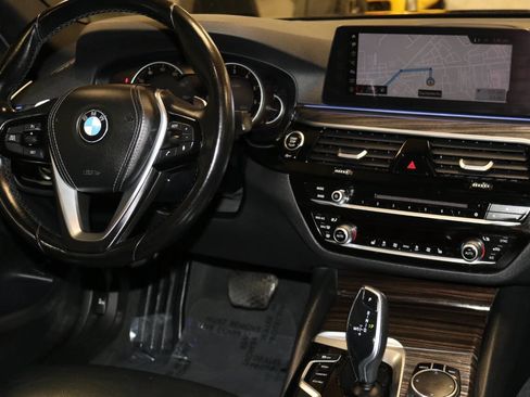 Used 2018 BMW 530i image 20