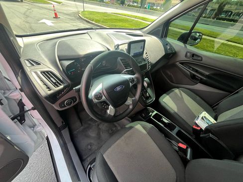 Used 2022 Ford Transit Connect XL image 17