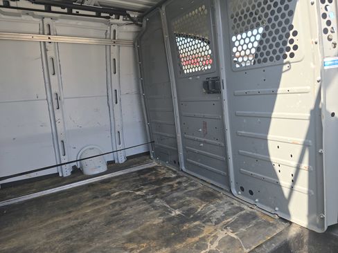 Used 2019 Chevrolet Express 2500 RWD 2500 135 w/ Communications Package image 12