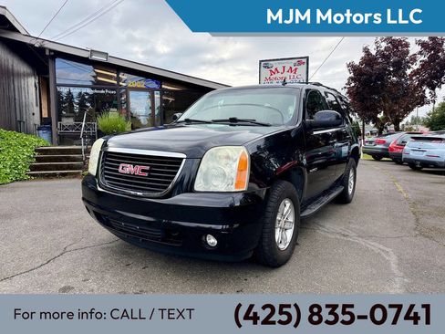 Used 2011 GMC Yukon SLT w/ SLT-2 Equipment Package AWD/4WD image 1