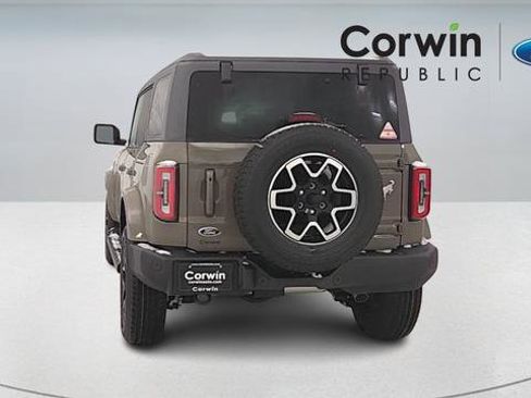 New 2025 Ford Bronco Outer Banks image 6