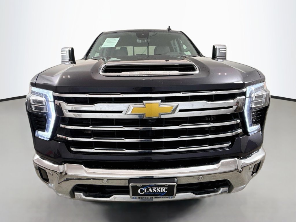 Used 2024 Chevrolet Silverado 2500 LTZ w/ LTZ Premium Texas Edition AWD/4WD image 2