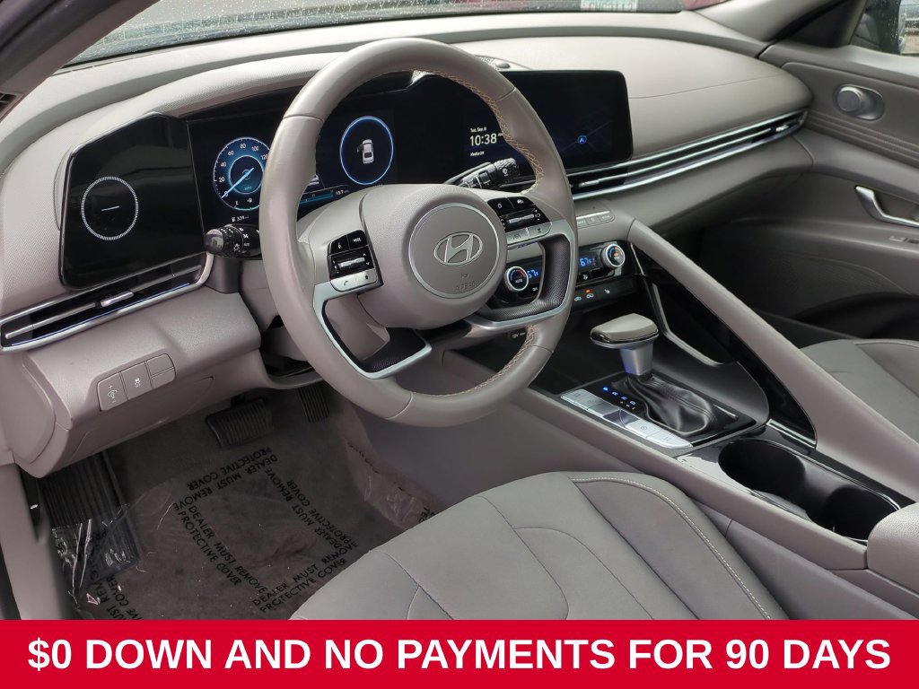 Used 2025 Hyundai Elantra SEL FWD image 15