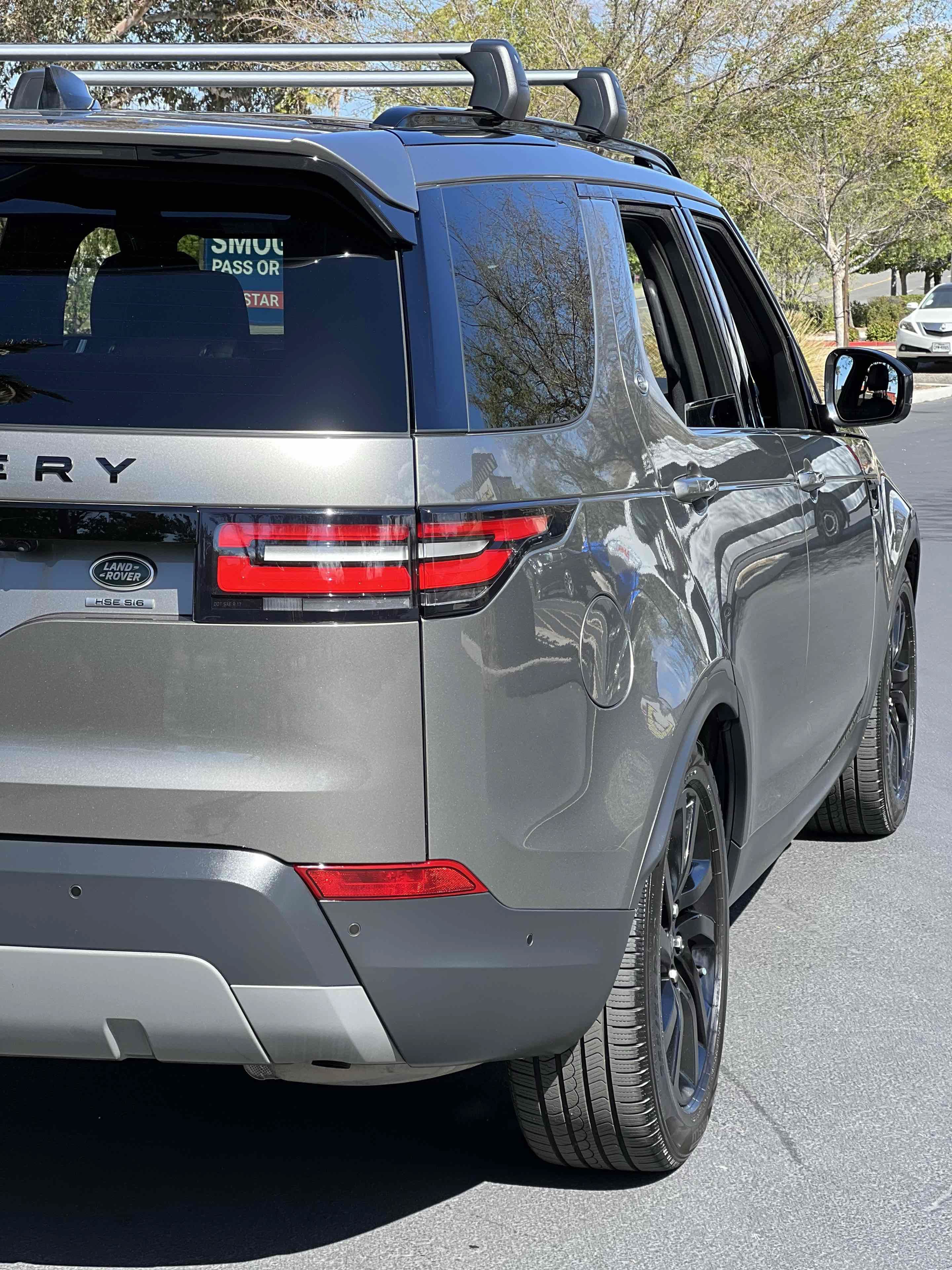 Used 2018 Land Rover Discovery HSE AWD/4WD image 65