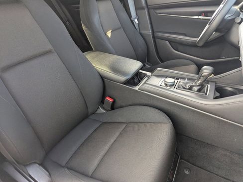 Used 2020 MAZDA MAZDA3 Base image 10