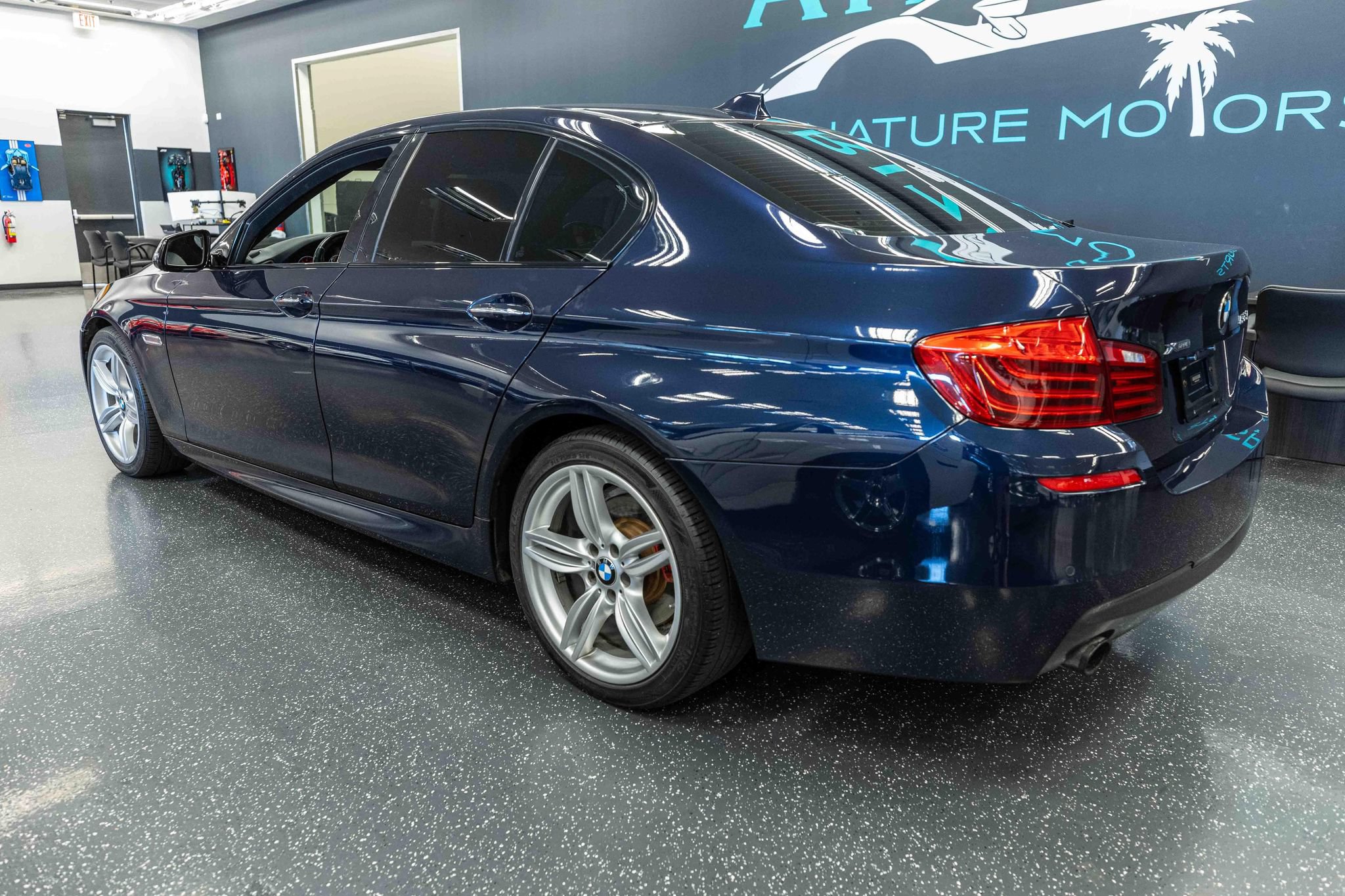 Used 2014 BMW 535i xDrive Sedan AWD/4WD image 9