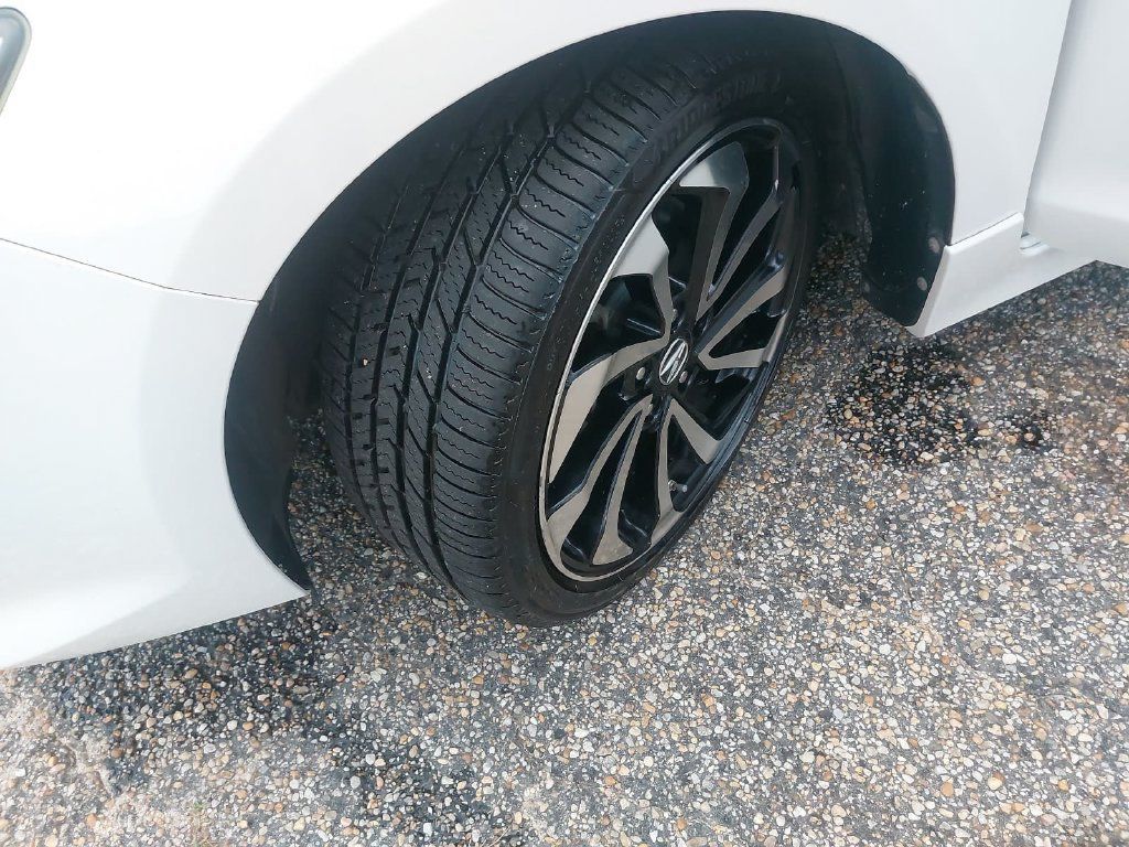 Used 2017 Acura ILX w/ Technology & A-SPEC Package FWD image 32