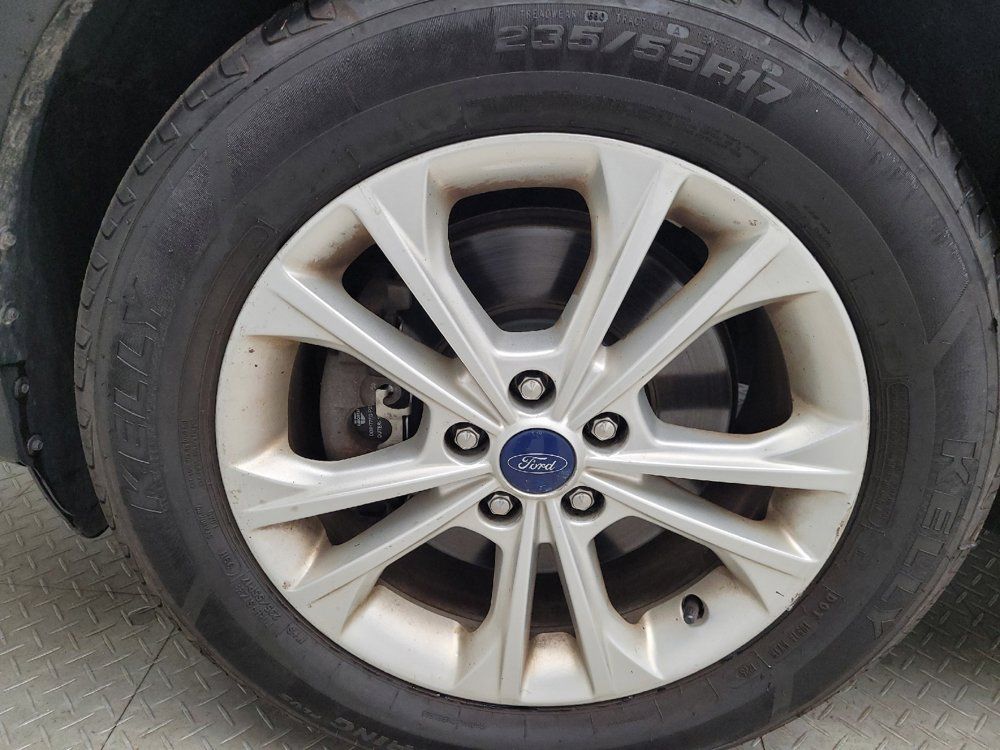 Used 2017 Ford Escape SE w/ Equipment Group 201A AWD/4WD image 31
