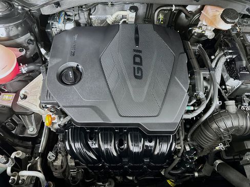 Used 2023 Kia Sorento LX image 33