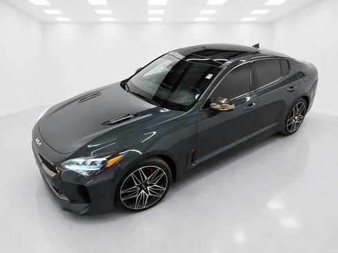 Used 2022 Kia Stinger GT1 AWD/4WD image 4